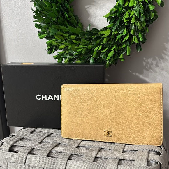 Chanel Bifold Wallet & Box - Picture 1 of 15